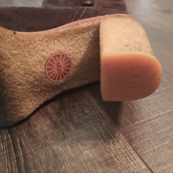 UGG High Healed Boots - Picture 8 of 10